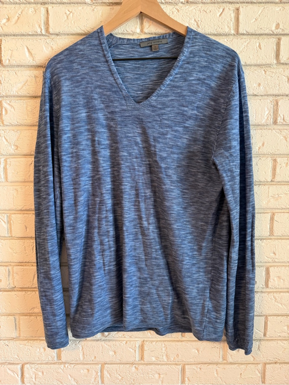 John Varvatos 100% Wool V-Neck Sweater Blue Space Dye Knit